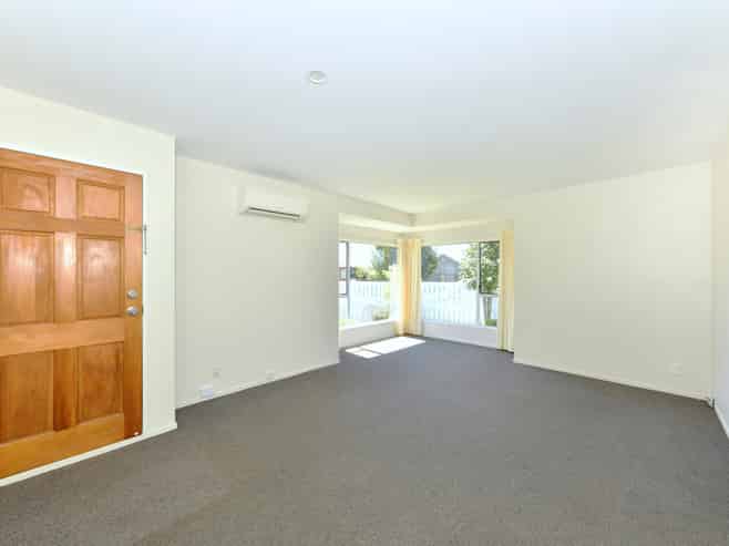 1 & 2/16 Mulberry Place, Redwood