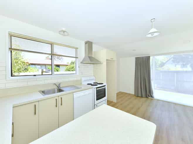 1 & 2/16 Mulberry Place, Redwood