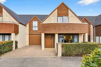 15I Vinograd Drive, Te Atatu Peninsula