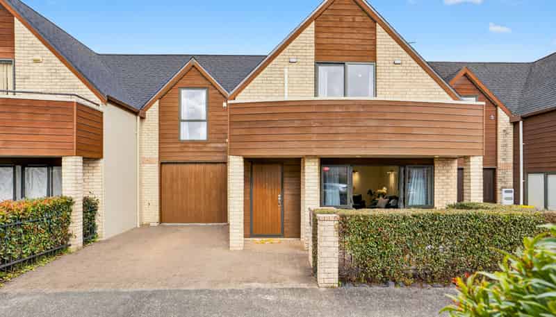 15I Vinograd Drive, Te Atatu Peninsula
