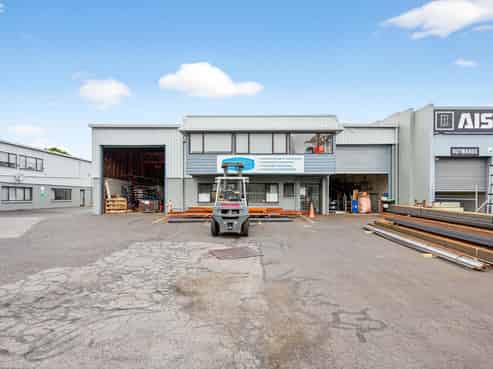 Deceased estate - Tenanted industrial investment