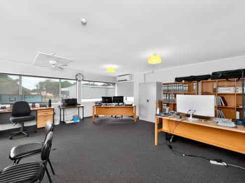 Deceased estate - Tenanted industrial investment