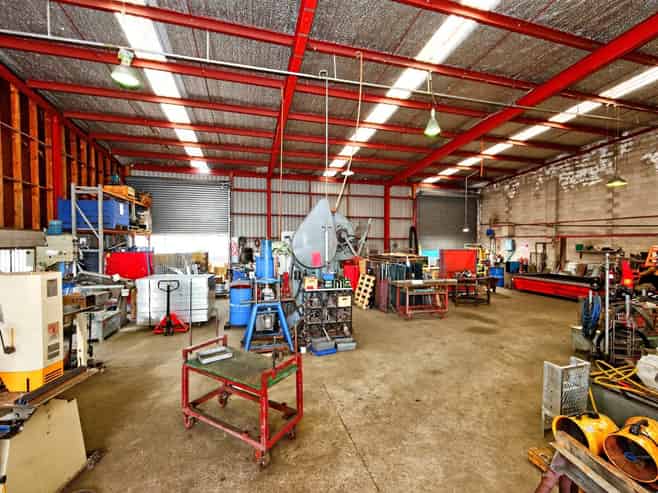 Deceased Estate - Tenanted industrial investment