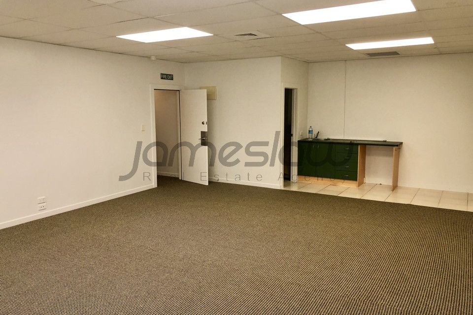 Greenpark Rd Office For Lease – pohled 2