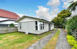 15 Racecourse Road, Waiuku