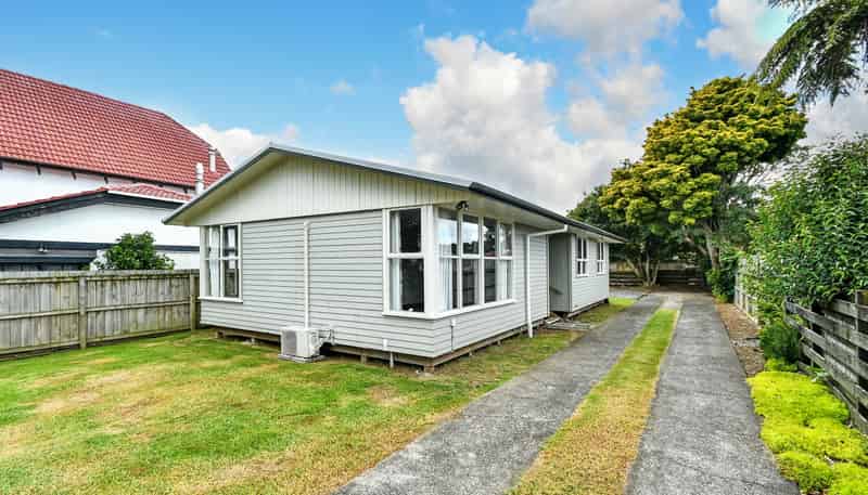 15 Racecourse Road, Waiuku