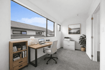 2/36 Devon Road, Bucklands Beach