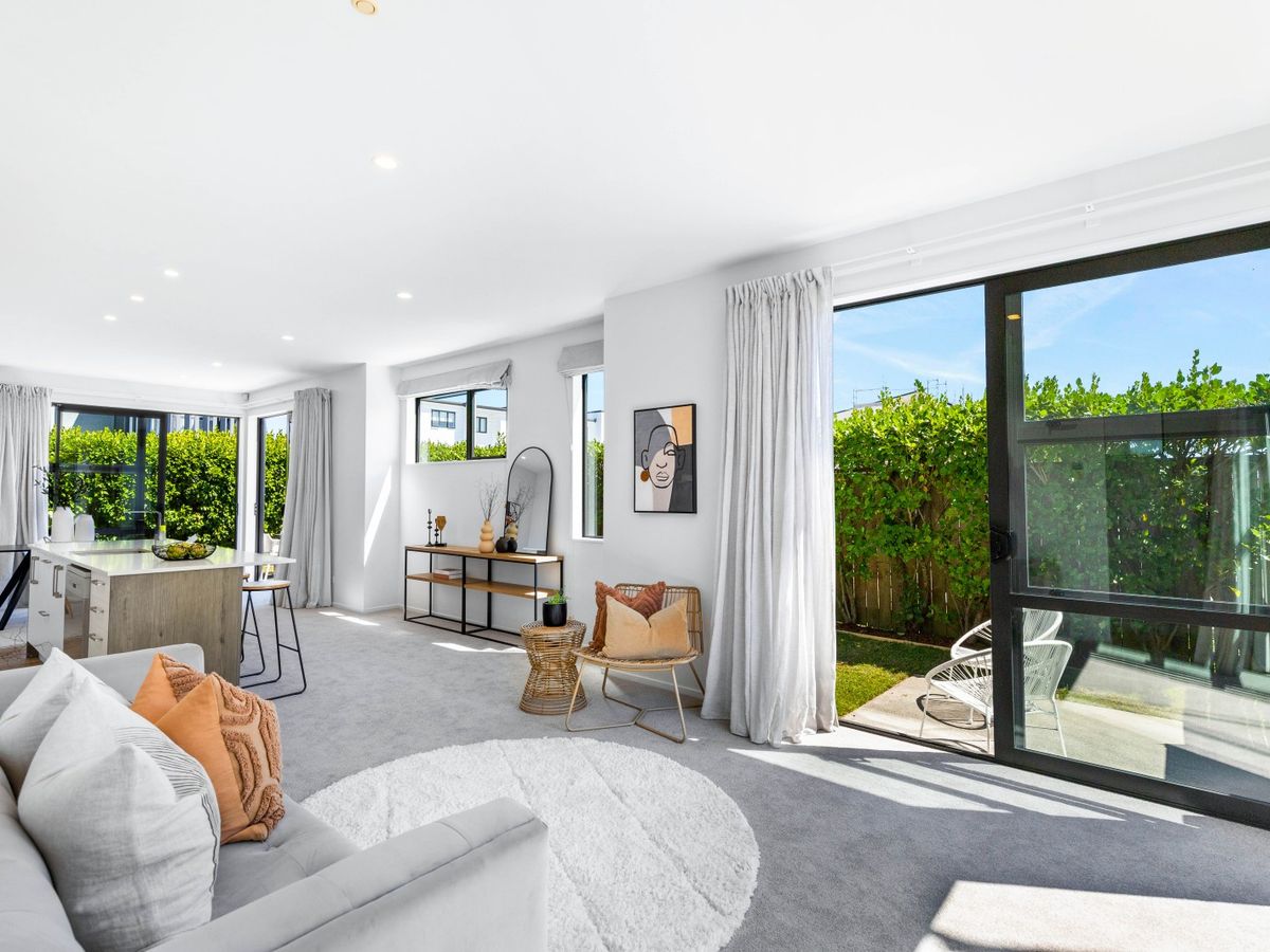 35 Carder Court, Hobsonville, Waitakere City, Auckland - Photo 2