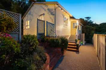 55 Nottingham Street, Karori