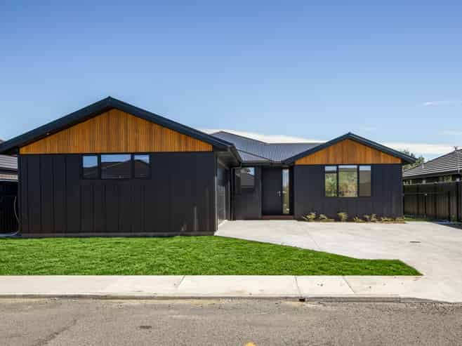 9 Arihi Crescent, Frimley