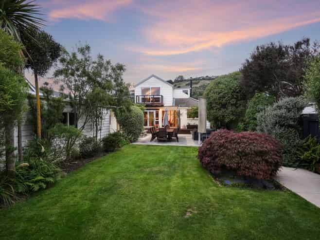 24 Bay View Road, Redcliffs