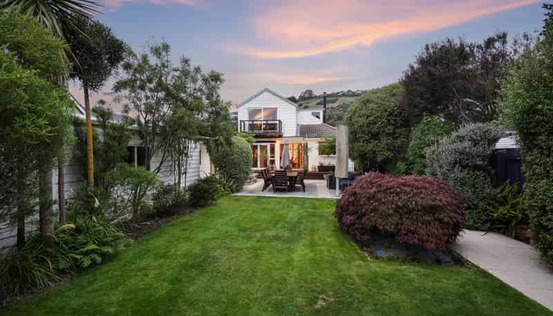 24 Bay View Road, Redcliffs