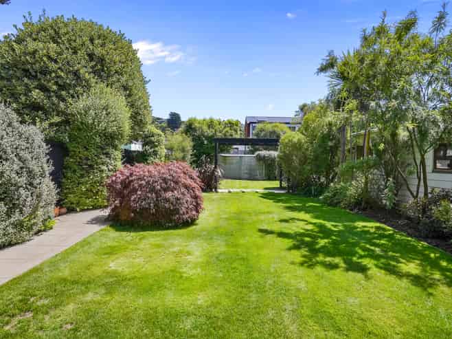 24 Bay View Road, Redcliffs