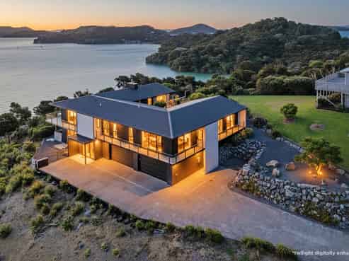 135 Huihana Lane, Coromandel