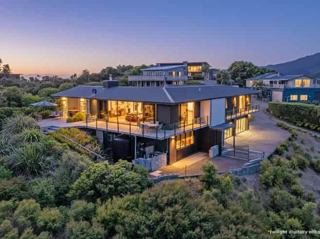 135 Huihana, Coromandel