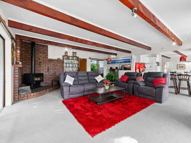 68 Hooker Avenue, Chedworth