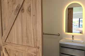 6 Adderley Street, Westport