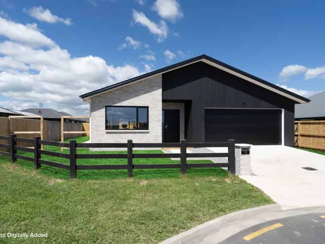 12 Mary Ann Drive, Cambridge