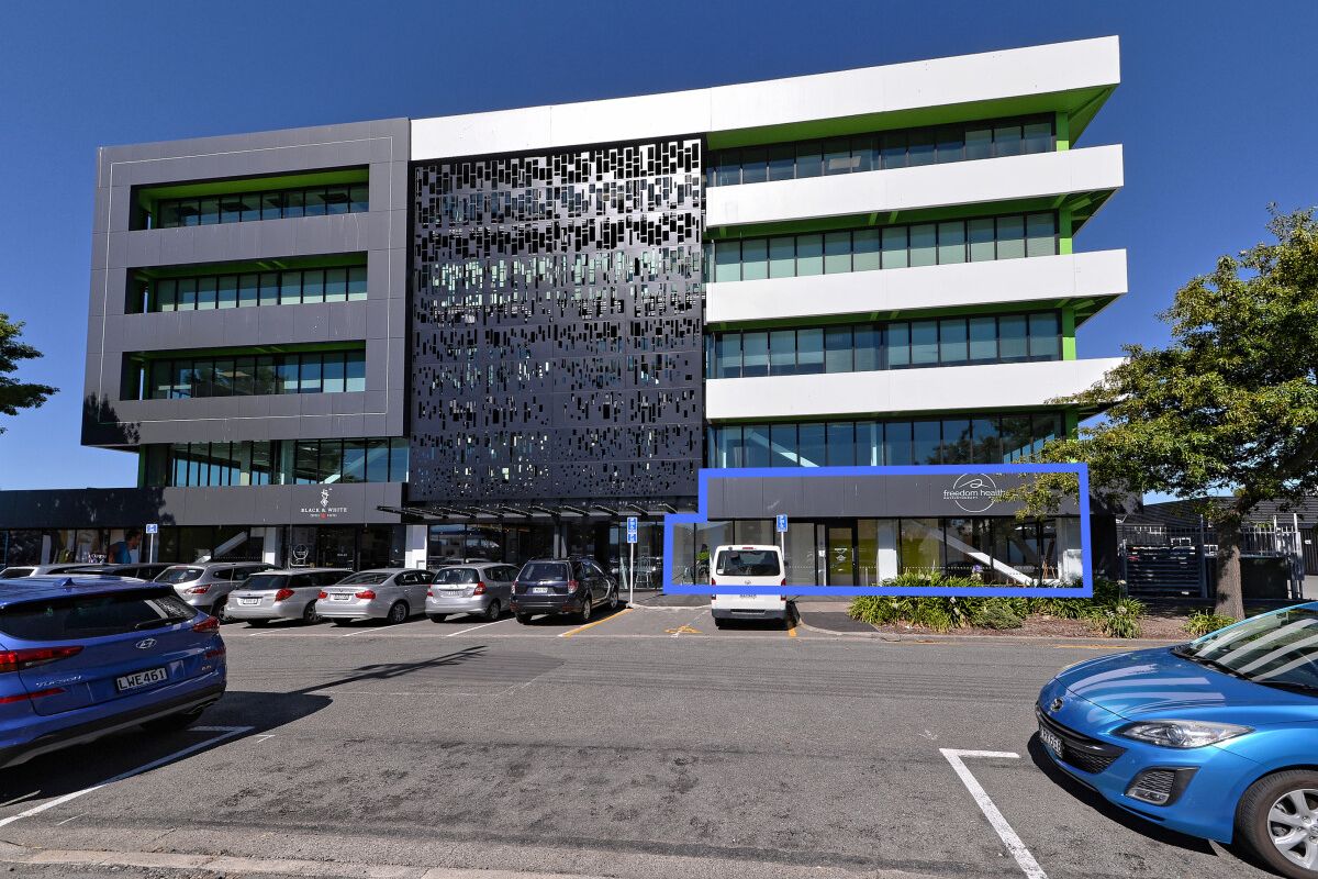 Well-Presented Ground Floor Tenancy – pohled 2