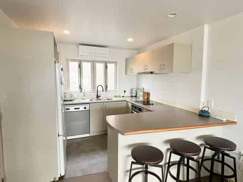 7/208 Lake Terrace, Hilltop