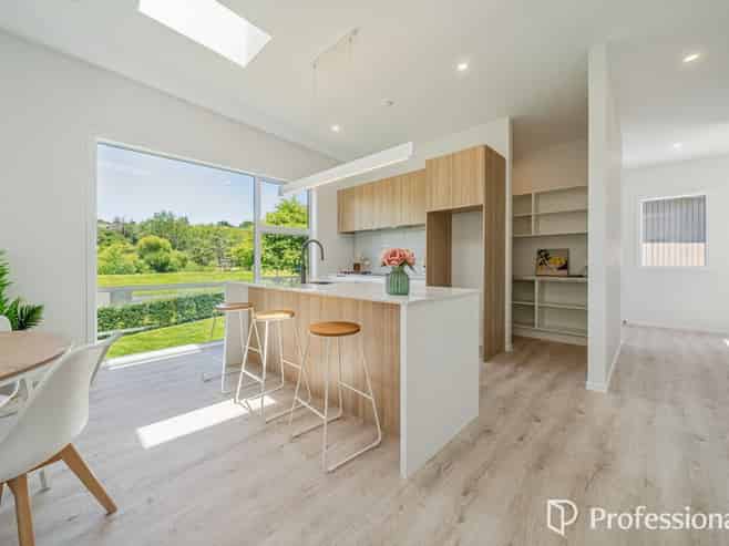 12 Manor Park Road, Manor Park