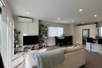 Auckland - Address withheld