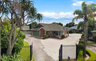 78 Lothian Brae, Wattle Downs