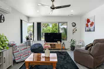 78 Lothian Brae, Wattle Downs