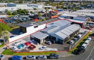 Freehold industrial offering split-risk income