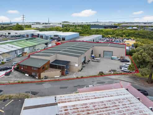 High yielding, A-grade industrial investment 