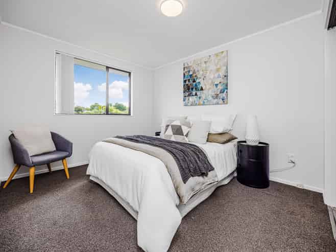 1/55 Redcrest Avenue, Papakura