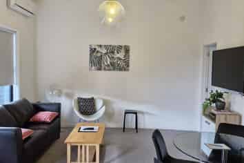 2/360 Devon Street East, Strandon