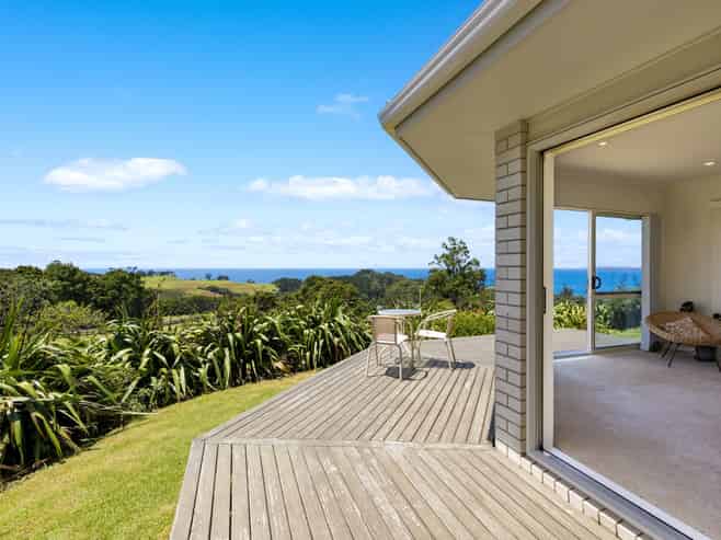 172 Cape Rodney Road, Leigh