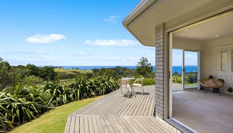 172 Cape Rodney Road, Leigh