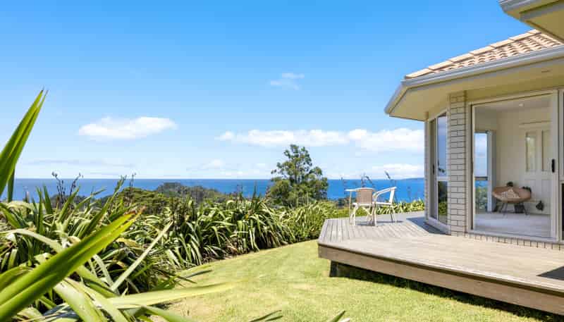 172 Cape Rodney Road, Leigh