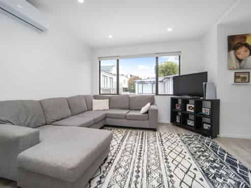 57B Pleasant Road, Glen Eden