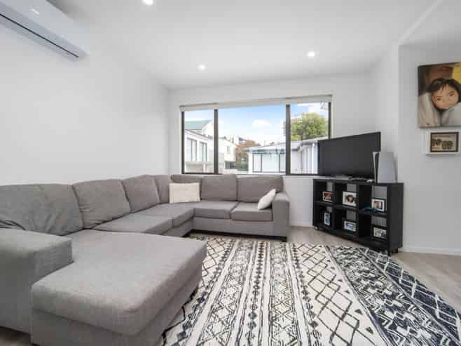 57B Pleasant Road, Glen Eden