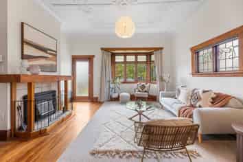 10 Pretoria Avenue, Saint Clair