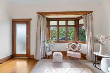 10 Pretoria Avenue, Saint Clair