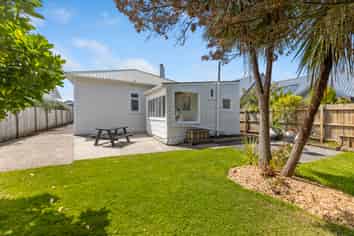 10 Pretoria Avenue, Saint Clair