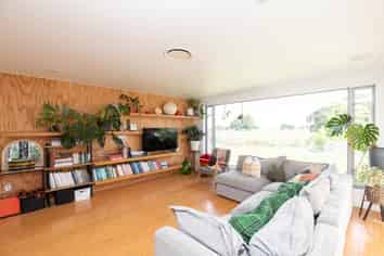 30 Orchard East Road, Ngatea