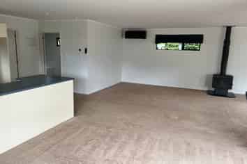 105 Eighty Eight Valley Road (Cottage), Wakefield