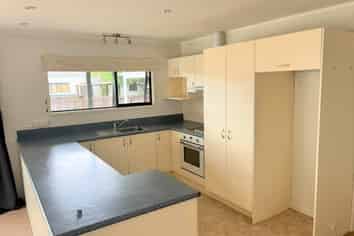 105 Eighty Eight Valley Road (Cottage), Wakefield