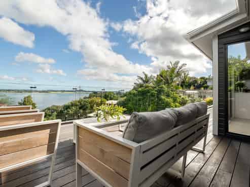 83 Frederick Street, Hillsborough