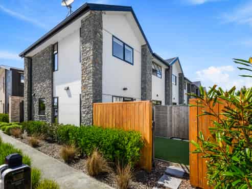 20/10 Fathom Place, Te Atatu Peninsula