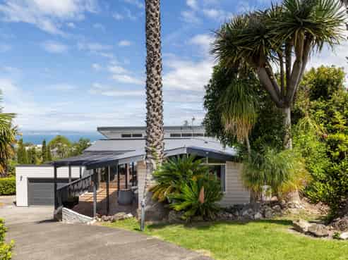 2A Cobden Road, Bluff Hill