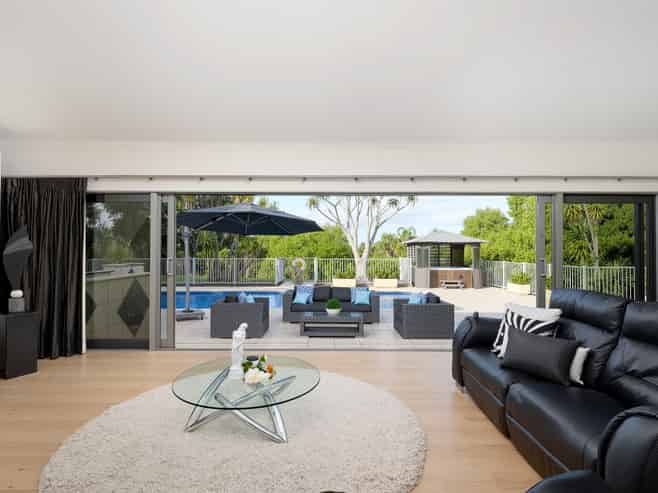 7 Burgundy Park Avenue, Henderson