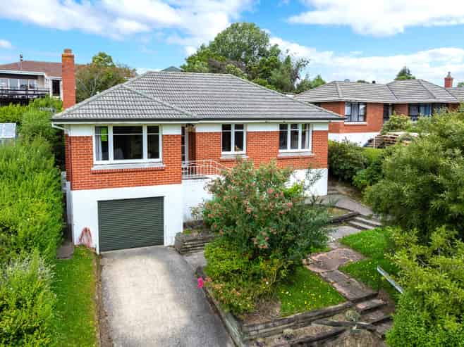 82 Hillary Street, Liberton