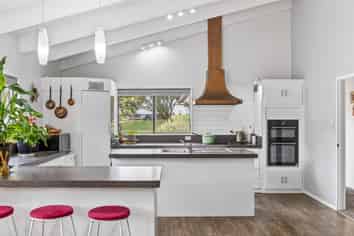 2 Magnolia Street, Outer Kaiti