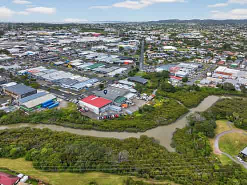 New Lynn- Standalone industrial opportunity